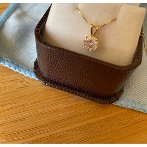 1 carat/14 kt diamond pendant